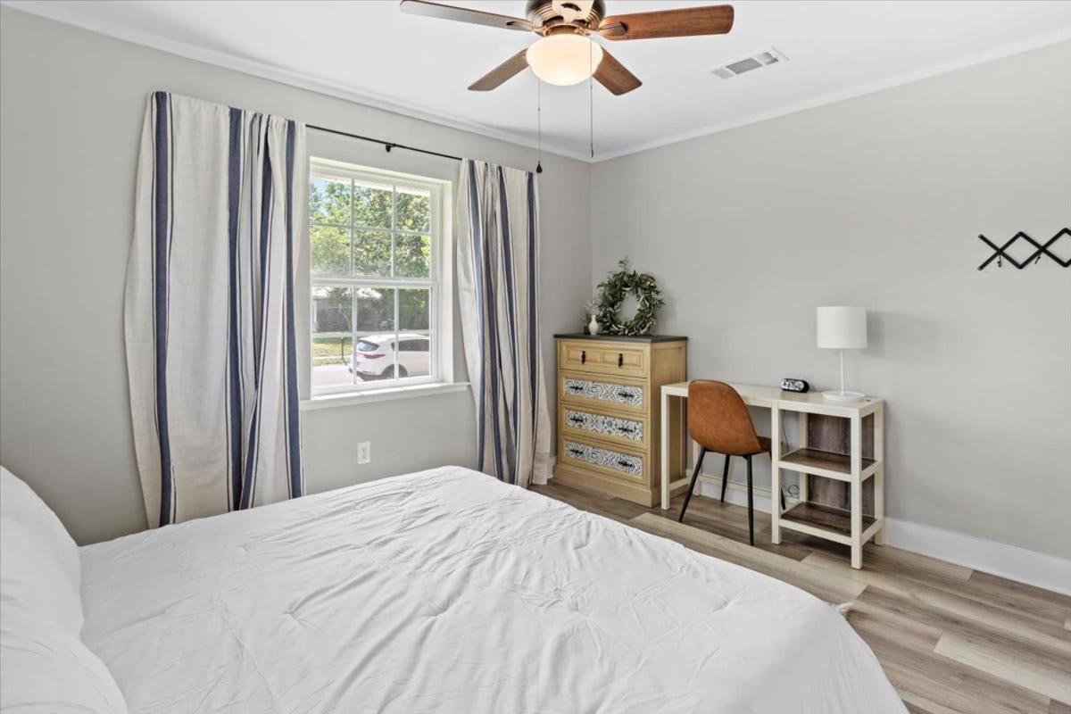 Ranch Home Gem 5Br Home Sleeps 12 With Game Room Gulfport Esterno foto