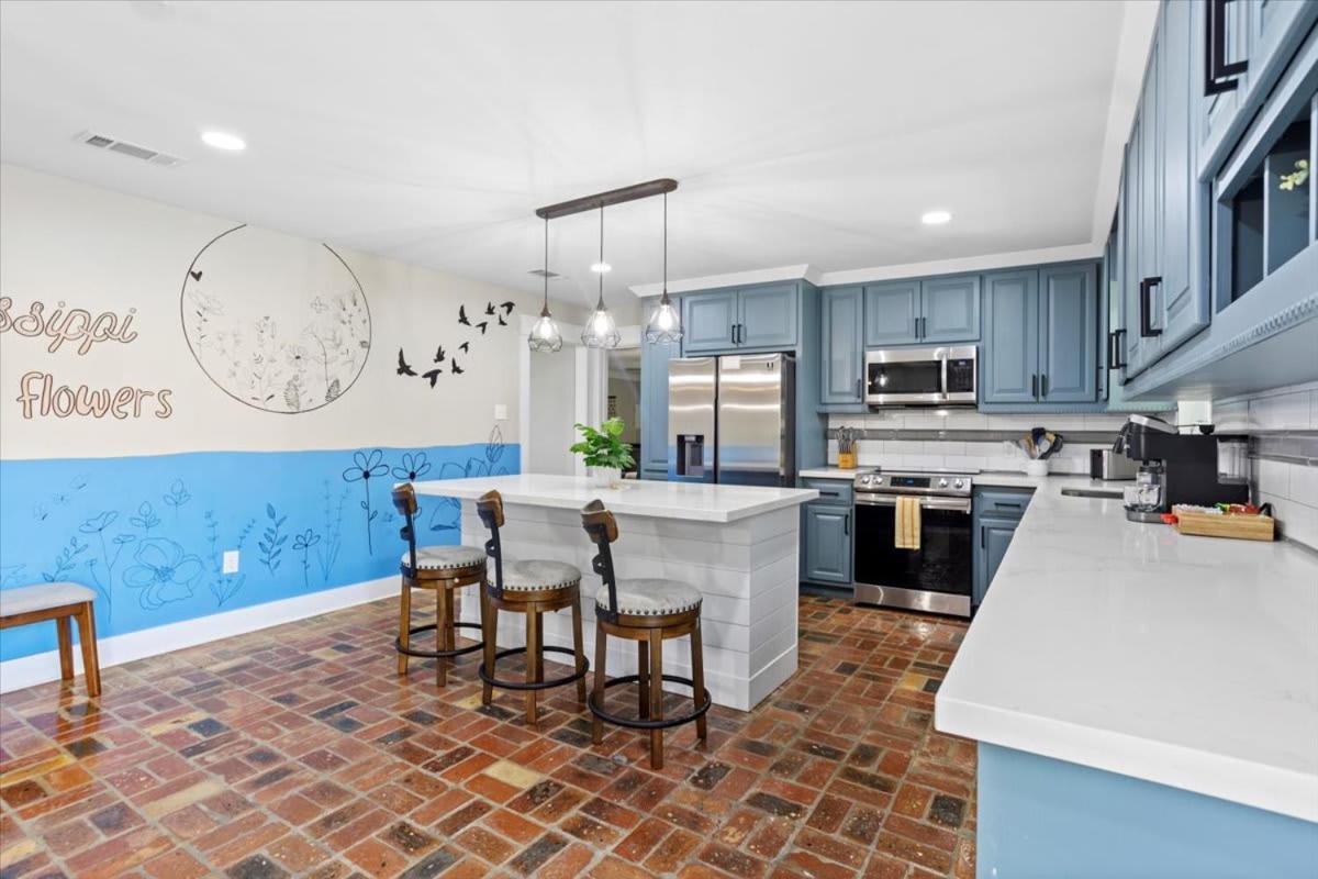 Ranch Home Gem 5Br Home Sleeps 12 With Game Room Gulfport Esterno foto